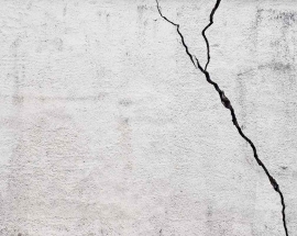 Hướng dẫn sửa chữa tường nhà bị nứt hoặc bong tróc